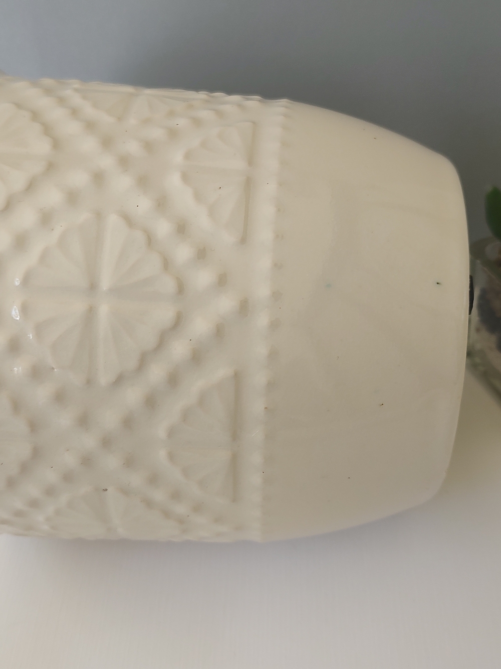 Ceramic Vase Cream Textured with Rustic Rim New - Picture 5 of 12
